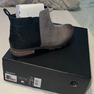 Brand new Emelie Sorel short boot